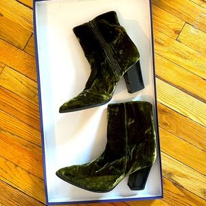 Olive green velvet ankle boots, size: 8, USED, brand: Shellys London
